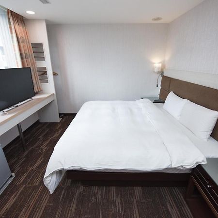 Banciao Junli Hotel מראה חיצוני תמונה